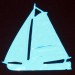 Segelboot Aufkleber blau reflektiert bei Lichteinfall
